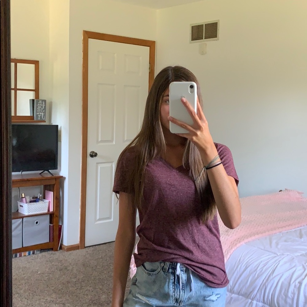 Burgundy v-neck tee